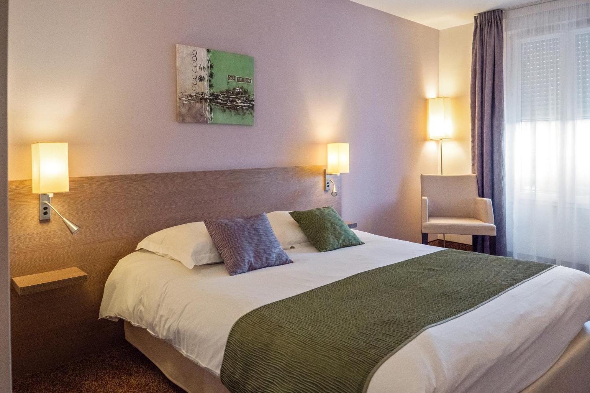 Brit Hotel 沙托丹 外观 照片