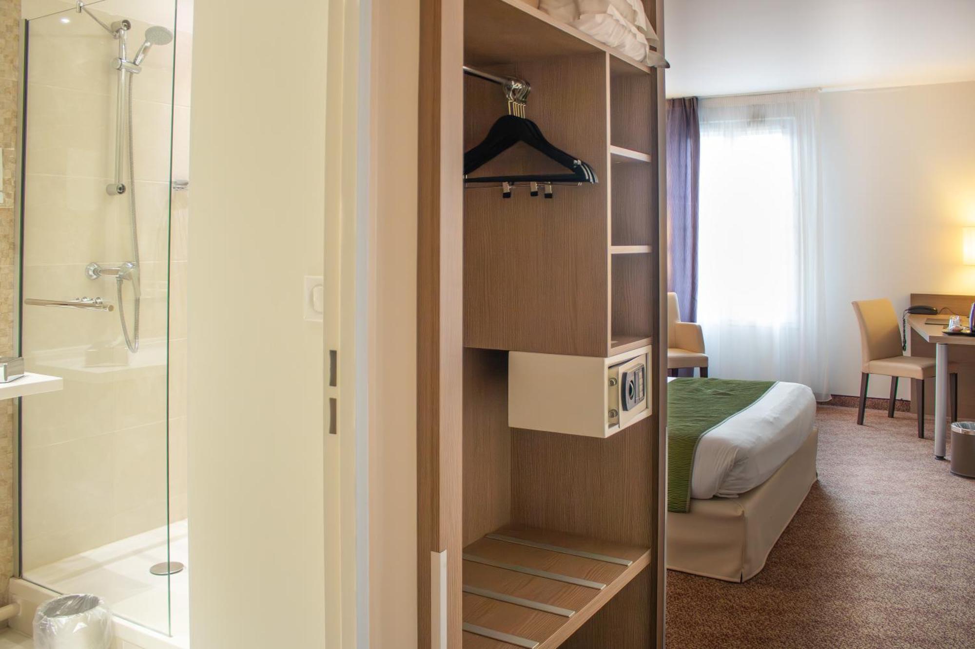 Brit Hotel 沙托丹 外观 照片