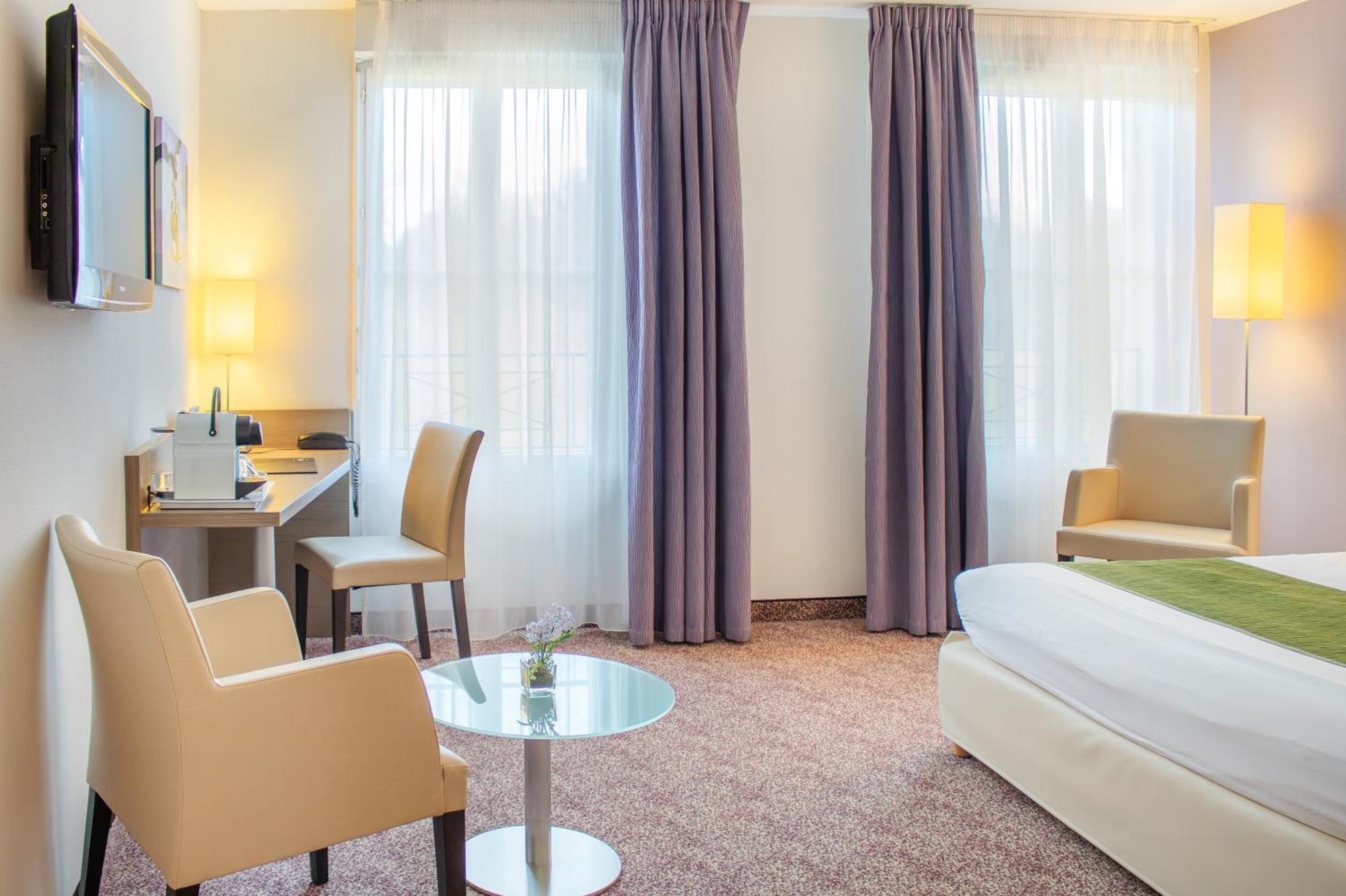 Brit Hotel 沙托丹 外观 照片