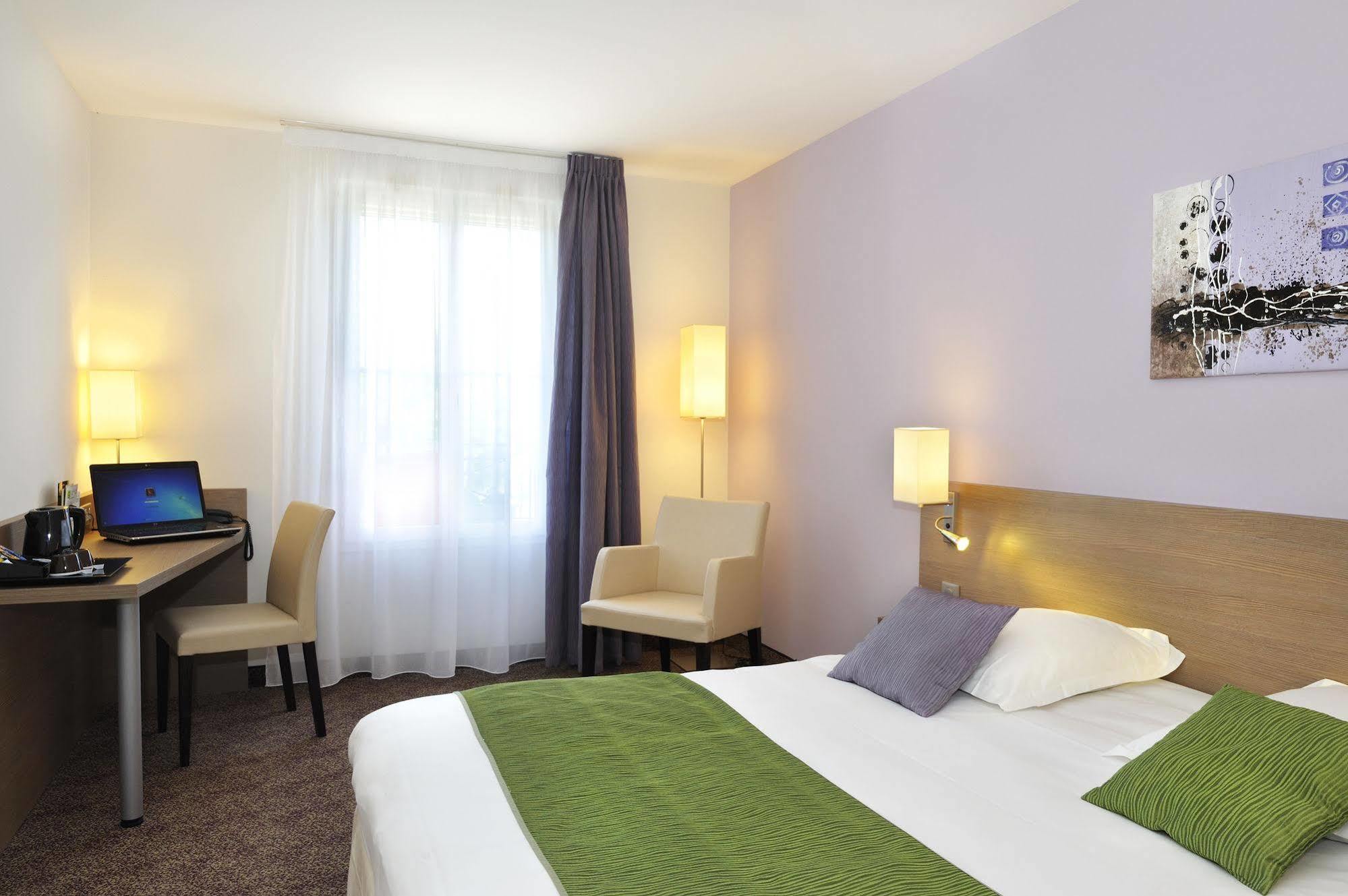 Brit Hotel 沙托丹 外观 照片